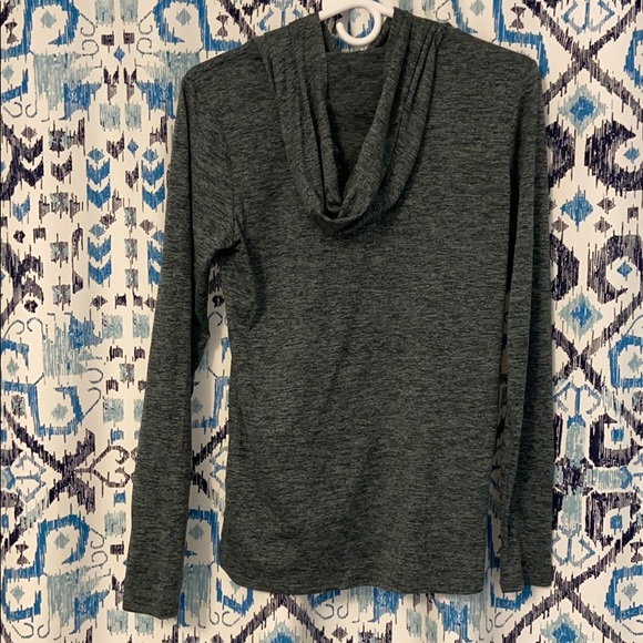 NIKE DRI FIT PULLOVER, PERFECT CONDITION - Picture 5 of 5